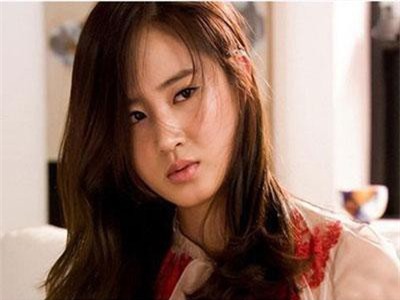 Vợ chưa kịp sung sướng vì chuyến du lịch bất ngờ ngày nghỉ lễ thì đã phải "xắn áo" cho kẻ ngoại tình 1 bài học