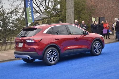 Ford Escape 2020.