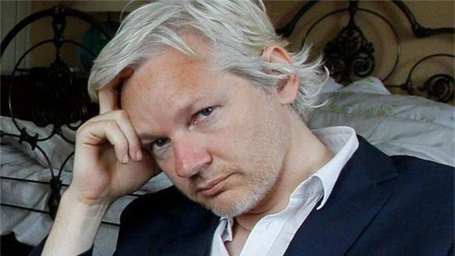 Cuộc chiến pháp lý của ông chủ WikiLeaks sau 7 năm trốn chạy - 1