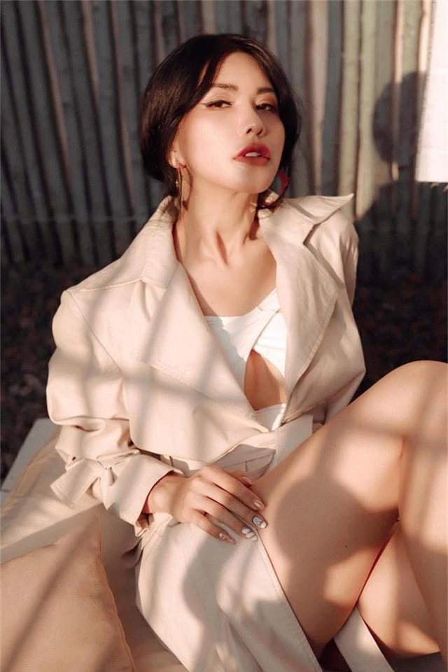 Hoa hậu Loan Vương quyến rũ chết người trong bộ ảnh mới - Ảnh 4.