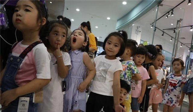 Nghề mẫu nhí tại Trung Quốc gây “sốt” với mức thu nhập khủng - 4