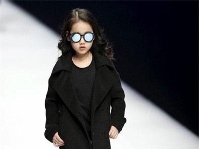 Nghề mẫu nhí tại Trung Quốc gây “sốt” với mức thu nhập "khủng"