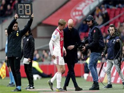 Frenkie de Jong chấn thương, Ajax lo ngay ngáy