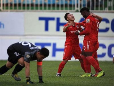 Triệu Việt Hưng chấn thương nặng sau chiến thắng của HA Gia Lai