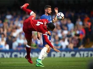 Liverpool – Chelsea: Nhìn từ cú trượt chân định mệnh