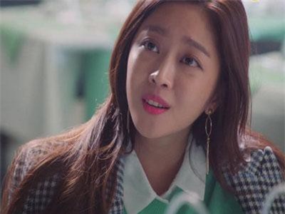 Anh chồng lắm điều suốt ngày soi mói, đưa chuyện, vợ liền ngỏ ý tặng một món đồ khiến anh ta “nghiến răng kèn kẹt”