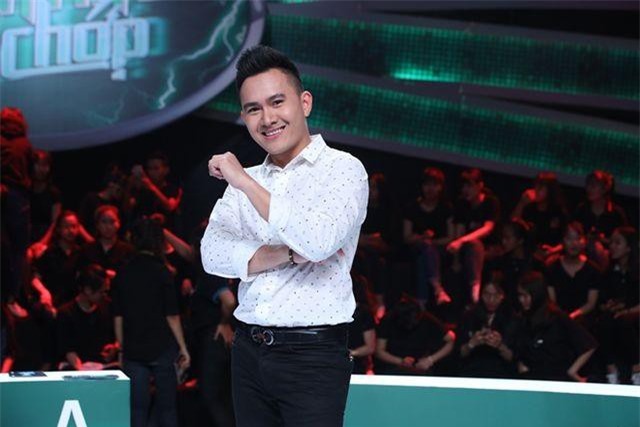 Con trai ruột Hoài Linh khẳng định không dấn thân showbiz Việt dù được khen “soái ca”