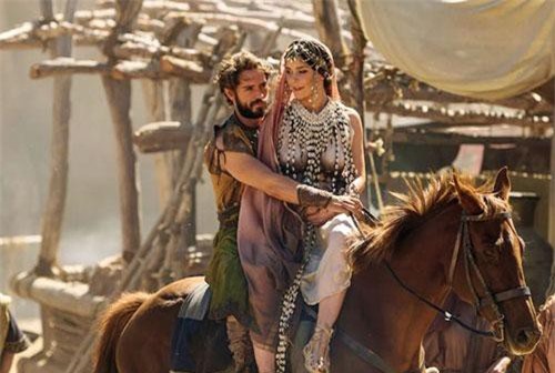 Giật mình mỹ nhân gây ra cuộc chiến thành Troy