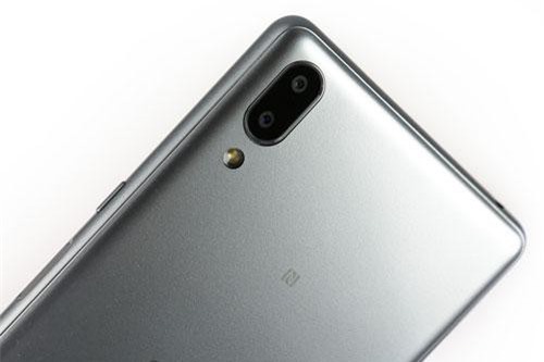 Smartphone camera kép, RAM 3 GB, giá hơn 5 triệu