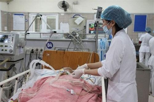 Hà Tĩnh: Điều tra một học sinh lớp 9 mồ côi bất ngờ nguy kịch