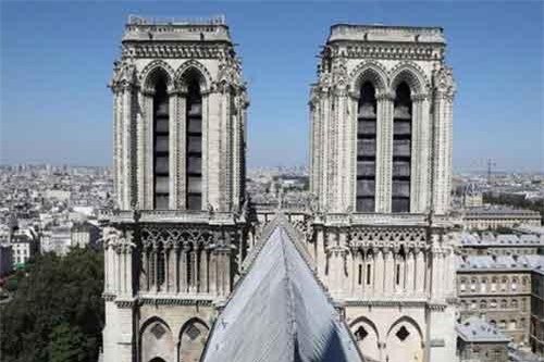 Những hiện vật quý của Nhà thờ Đức Bà Paris trước khi bị ngọn lửa tàn phá
