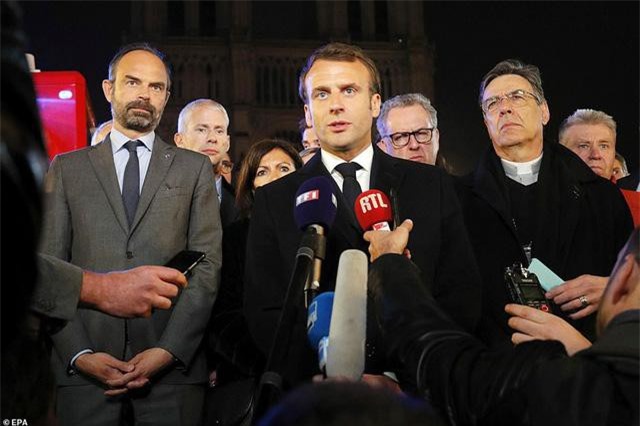 Tổng thống Pháp Emmanuel Macron: Chúng tôi sẽ xây dựng lại Nhà thờ Đức Bà Paris