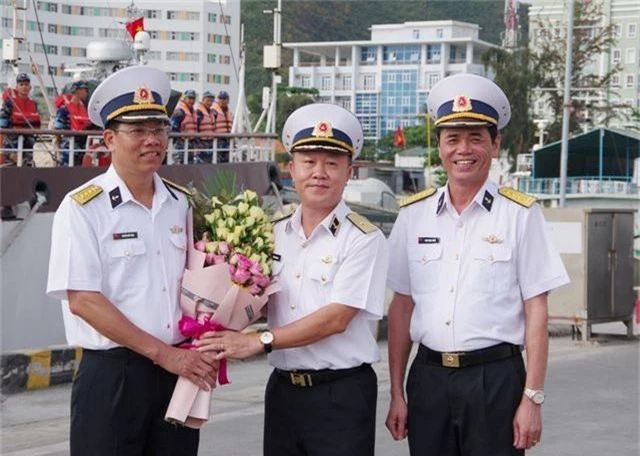 Tàu buồm của Hải quân Việt Nam thăm Singapore, Indonesia - 1