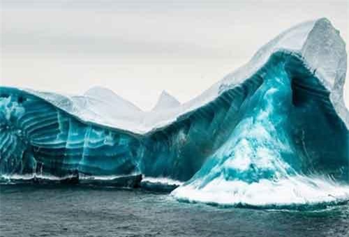 Cực độc tảng băng ngọc lục bảo tuyệt mỹ ở Nam Cực