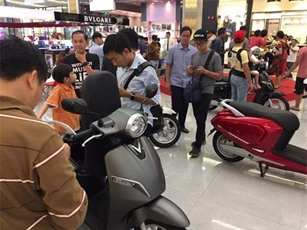 Xe máy điện “lên ngôi”