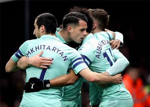 Watford 0-1 Arsenal: Vận may đưa Pháo thủ vào top 4