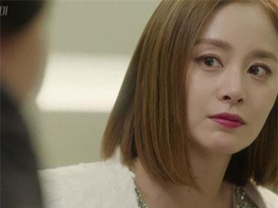 Bị chê là "trâu già thích gặm cỏ non", tôi đứng phắt dậy đáp trả thẳng thừng khiến cả gia đình bạn trai bẽ mặt