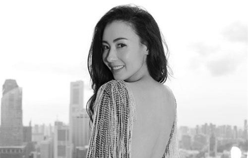 Trương Bá Chi khoe nhan sắc đỉnh cao sau tin đồn giao quyền nuôi con cho Tạ Đình Phong