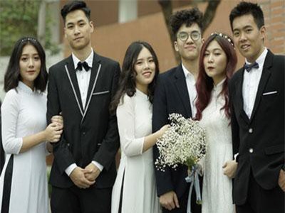 Chỉ diện áo dài đúng một lần suốt 3 năm học, dàn nữ sinh Ams gây thương nhớ vì vẻ ngoài xinh đẹp trong trẻo