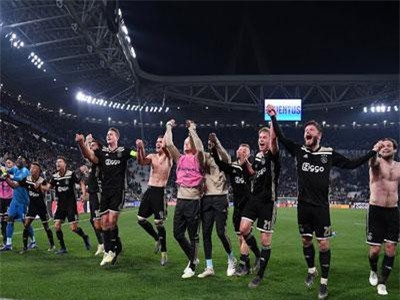 Juventus 1-2 Ajax: “Lão bà” chết vì…Ronaldo