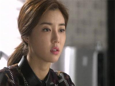 Mẹ chồng đòi lại số vàng từng tặng con dâu để hồi môn cho con gái, hành động của nàng dâu khiến bà nể cả đời