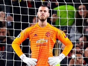 CLIP: Bàn thua ngớ ngẩn đến khó tin của De Gea