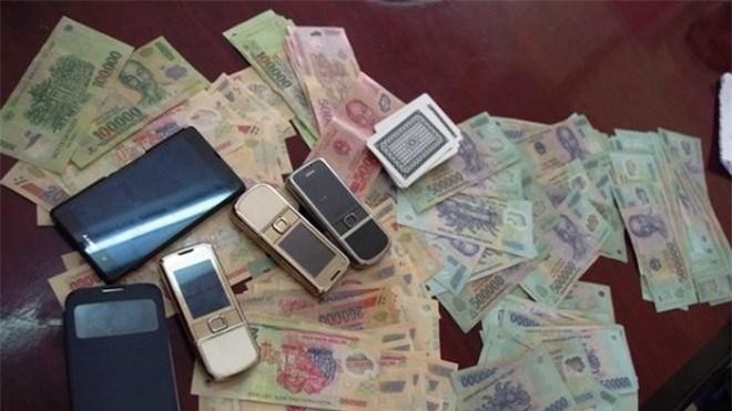 Đắk Lắk: Bắt giam Phó trưởng công an xã nghi nhận hối lộ của bị con bạc