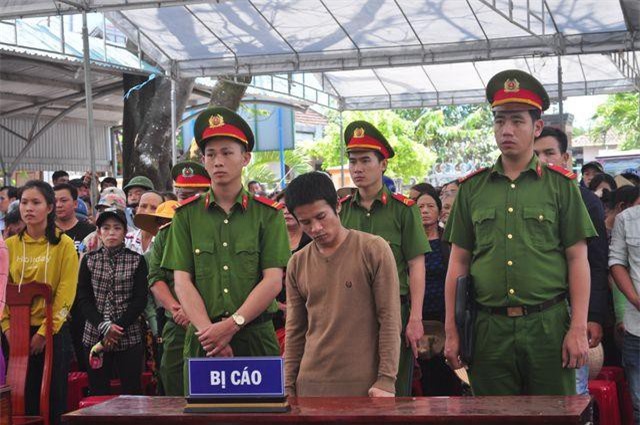 Quảng Ngãi: Án mạng từ tiếng nẹt bô xe máy