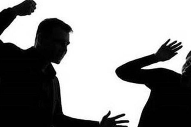 Đắk Lắk: Chủ tịch phường bị 2 kẻ lạ mặt tấn công trong đêm