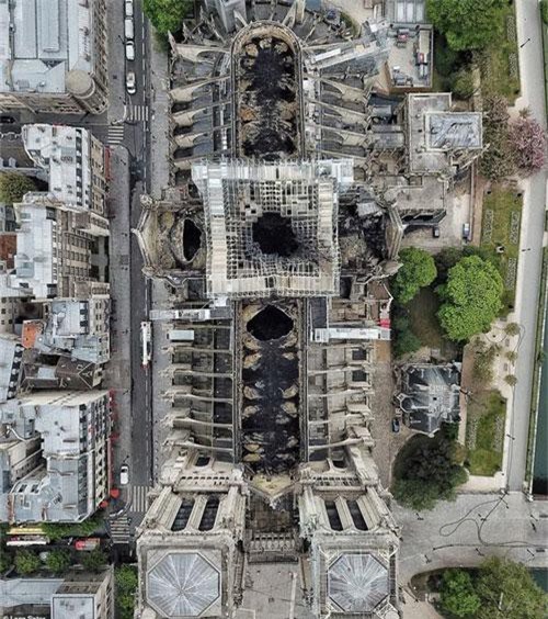 Pháp kêu gọi các kiến trúc sư toàn cầu thiết kế lại tháp Nhà thờ Đức bà Paris