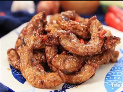 Cách làm món lòng heo chiên xì dầu ớt