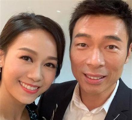 CHUYỆN SHOWBIZ (18/4): Huỳnh Tâm Dĩnh và Hứa Chí An đang bị công chúng Hong Kong ném đá tẩy chay, Ngân 98 lên tiếng về chuyện chia tay 