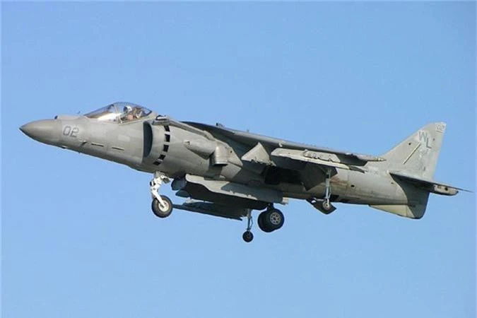 May bay AV-8B phuc vu toi nam 2028: Phi cong My gao khoc!-Hinh-3