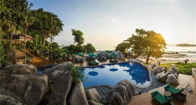 Top bể bơi vô cực đẹp nhất châu Á: Một khách sạn ở Cam Ranh được vinh danh, không thua kém đại diện từ Bali hay Maldives - Ảnh 9. Top bể bơi vô cực đẹp nhất châu Á: Một khách sạn ở Cam Ranh được vinh danh, không thua kém đại diện từ Bali hay Maldives - Ảnh 9.