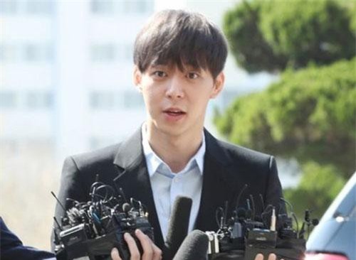 CLIP: Park Yoochun bị cảnh sát phát hiện mua bán ma túy trái phép