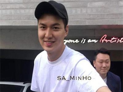 Lee Min Ho tăng cân mập mạp mà vẫn "cực phẩm soái ca" sau 2 năm nhập ngũ