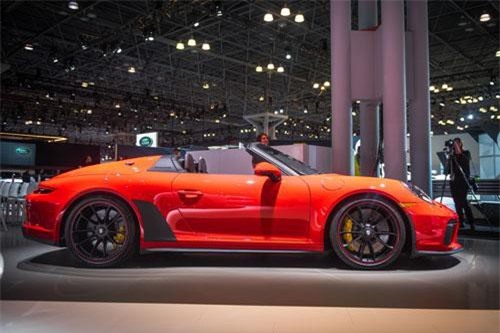 Khám phá siêu xe thể thao mạnh 502 mã lực của Porsche