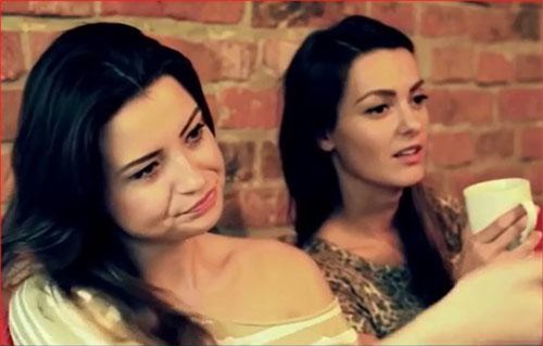 CLIP: Chị em nhà Kim Kardashian chi tiền "núi" để phẫu thuật thẩm mỹ