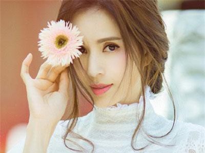 Không thể tin được đây là nhan sắc của U50 "Tiểu Long Nữ" Lý Nhược Đồng