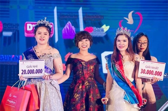 “Vầng trăng khuyết” toả sáng giữa đời thường