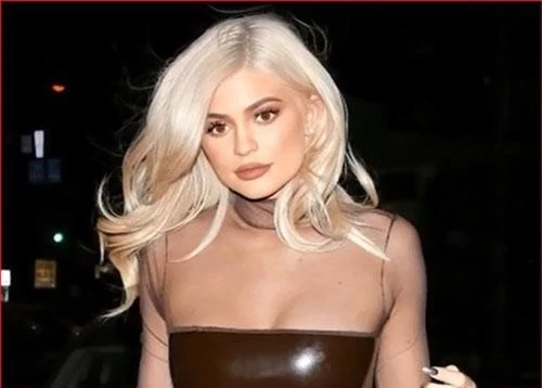 Kylie Jenner đã chi tới 2 triệu USD để làm phẩu thuật thẩm mỹ