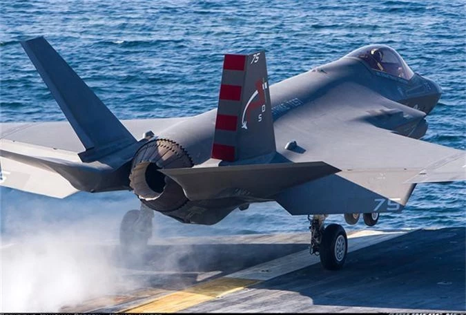 “Cuoi ra nuoc mat” loat loi chan dong sieu tiem kich F-35-Hinh-6