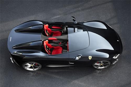 CLIP: Cận cảnh siêu xe gần 42 tỷ đồng của Ferrari