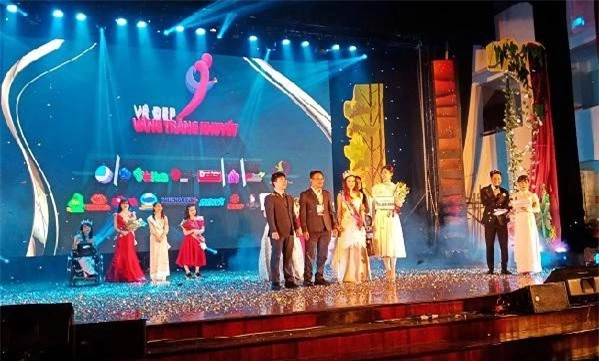 Ngoài 2 giải phụ, thí sinh Bế Thị Băng đã đạt ngôi vị Quán quân Vẻ đẹp Vầng trăng khuyết 2019. 