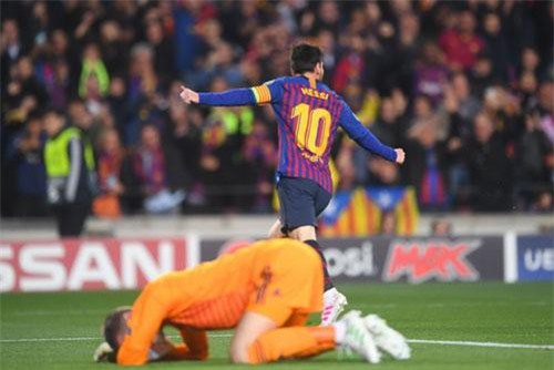 CLIP HOT (19/4): Những pha xử lý ngớ ngẩn của các thủ môn trong năm 2019, 'vũ khí' quan trọng trong việc chữa cháy cho Nhà thờ Đức Bà Paris