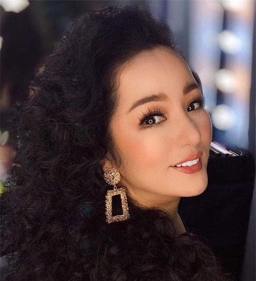 Danh hài Thuý Nga tiết lộ sốc chuyện cho bạn trai cũ đứng tên nhà đất