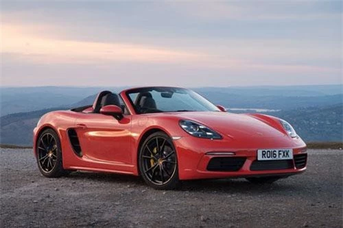 10. Porsche 718 Boxster 2019 (giá khởi điểm: 59.000 USD).