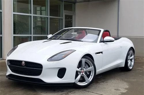 6. Jaguar F-Type Convertible 2019 (giá khởi điểm: 64.700 USD).