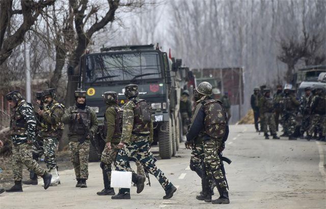 Ấn Độ tịch thu lô vũ khí do Trung Quốc sản xuất tại "điểm nóng" Kashmir