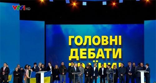 Bầu cử Tổng thống Ukraine: 2 ứng cử viên “so găng” trực tiếp, dành nhiều thời gian chỉ trích lẫn nhau